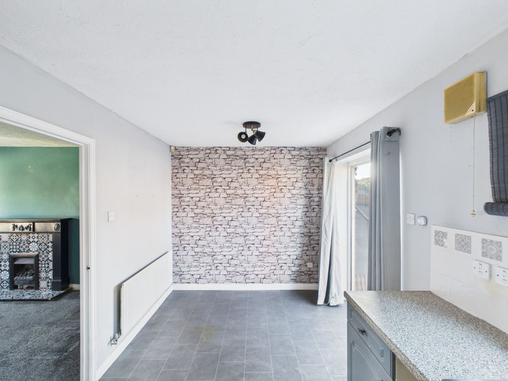 Property photo 3 of 11 4996755