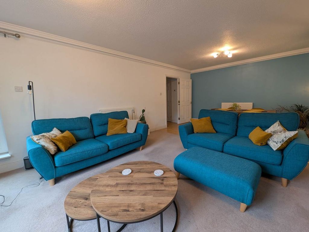 Property photo 3 of 14 Liv 3