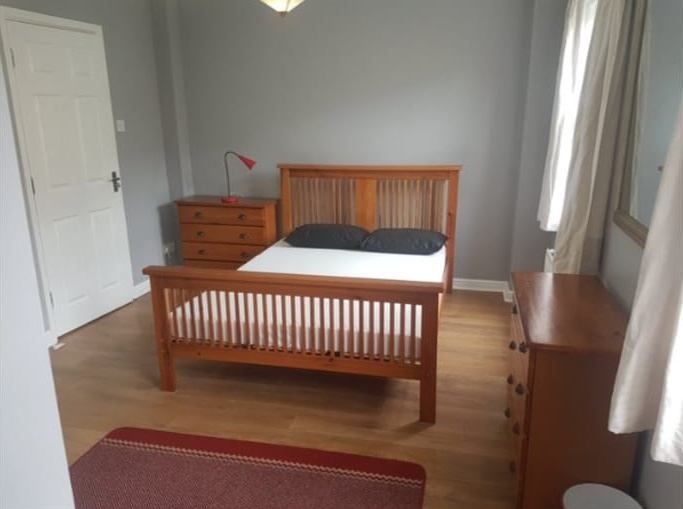 Property photo 2 of 8 Room