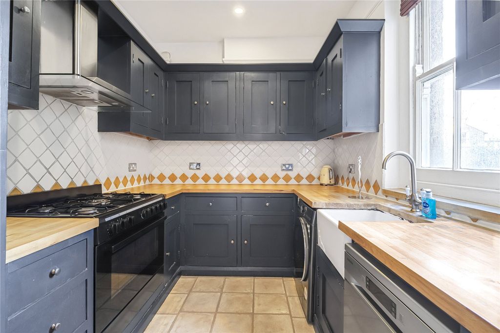 Property photo 3 of 13 Picture No. 05