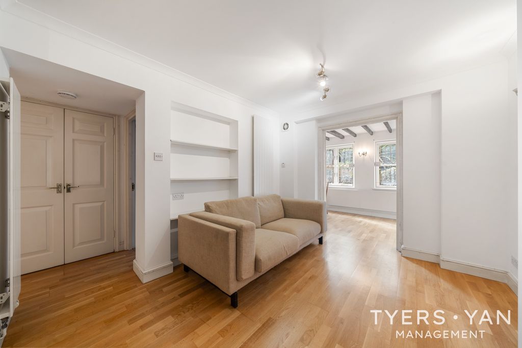 Property photo 1 of 11 Reception Room