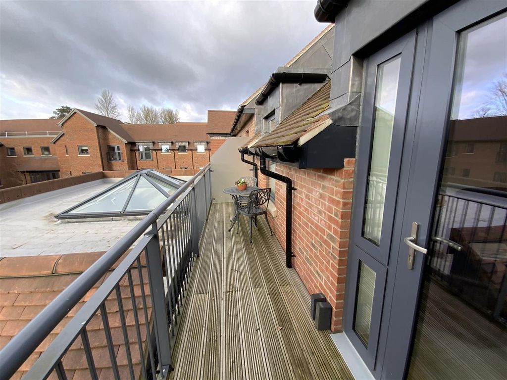 Property photo 1 of 11 Your Own Private Balcony