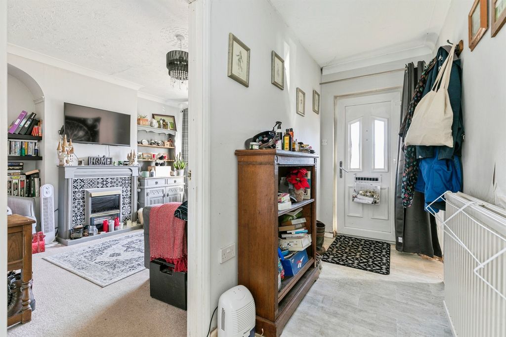 Property photo 3 of 16