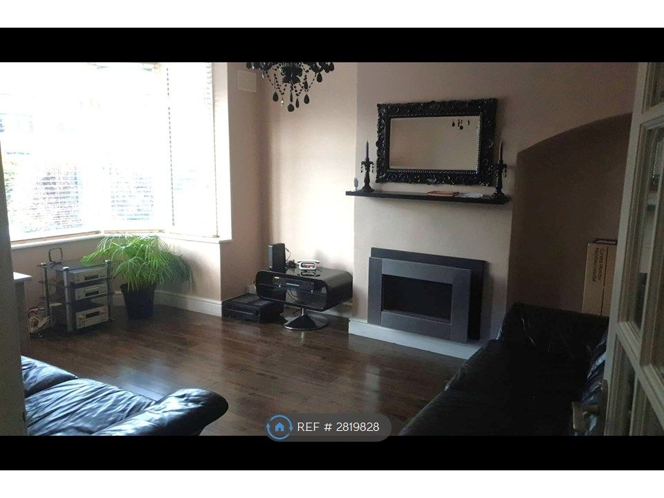Property photo 2 of 7 Lounge