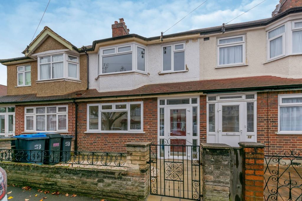 Property photo 2 of 11