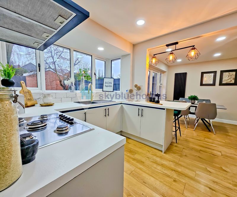 Property photo 1 of 18 Photo 9