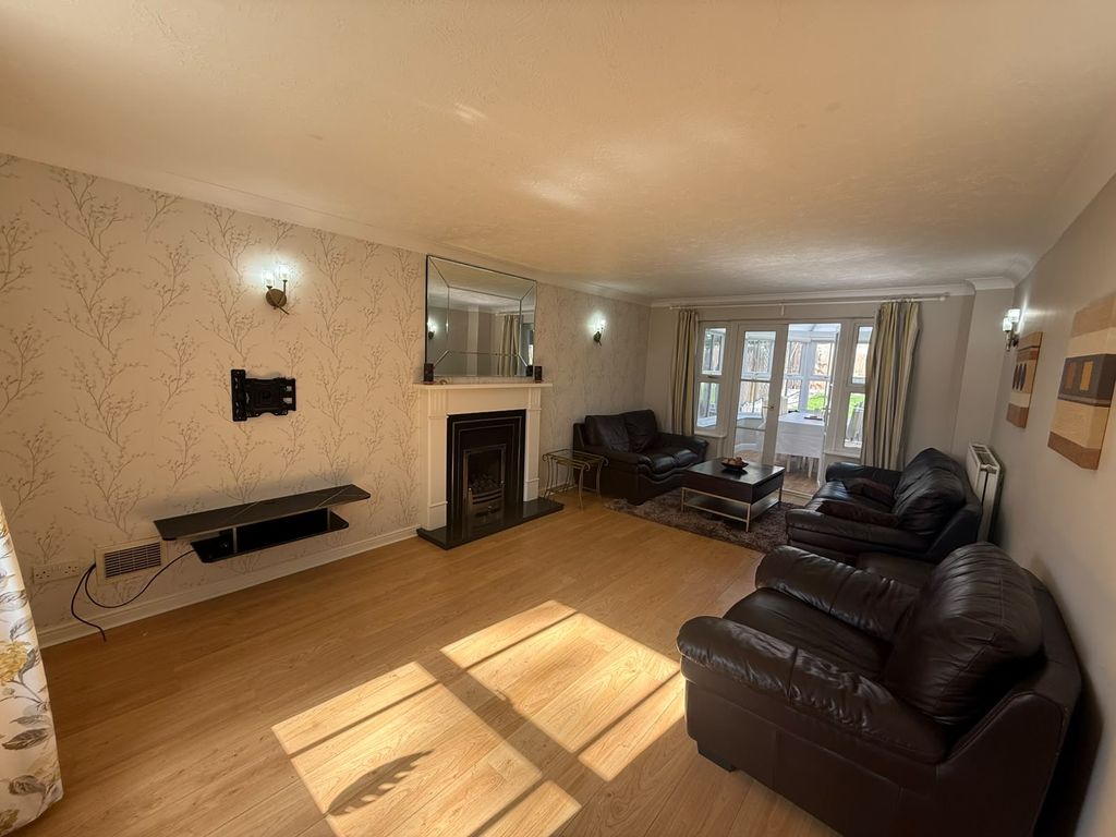 Property photo 3 of 20