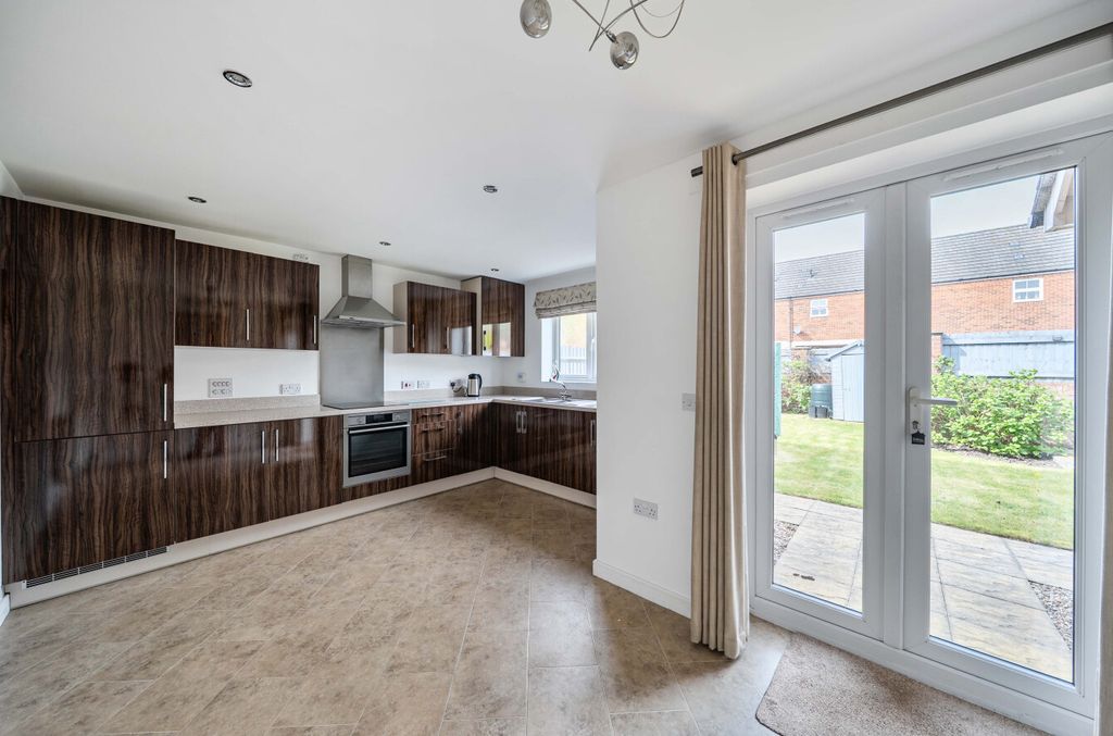 Property photo 2 of 9 1439478-22-69d788...