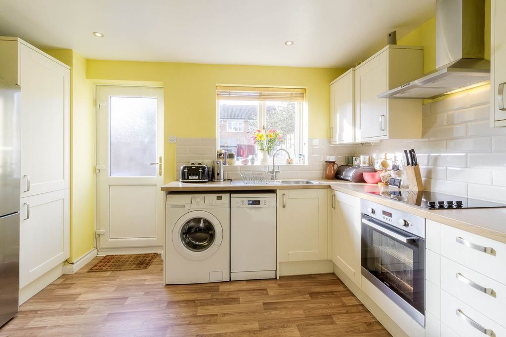 Property photo 3 of 13