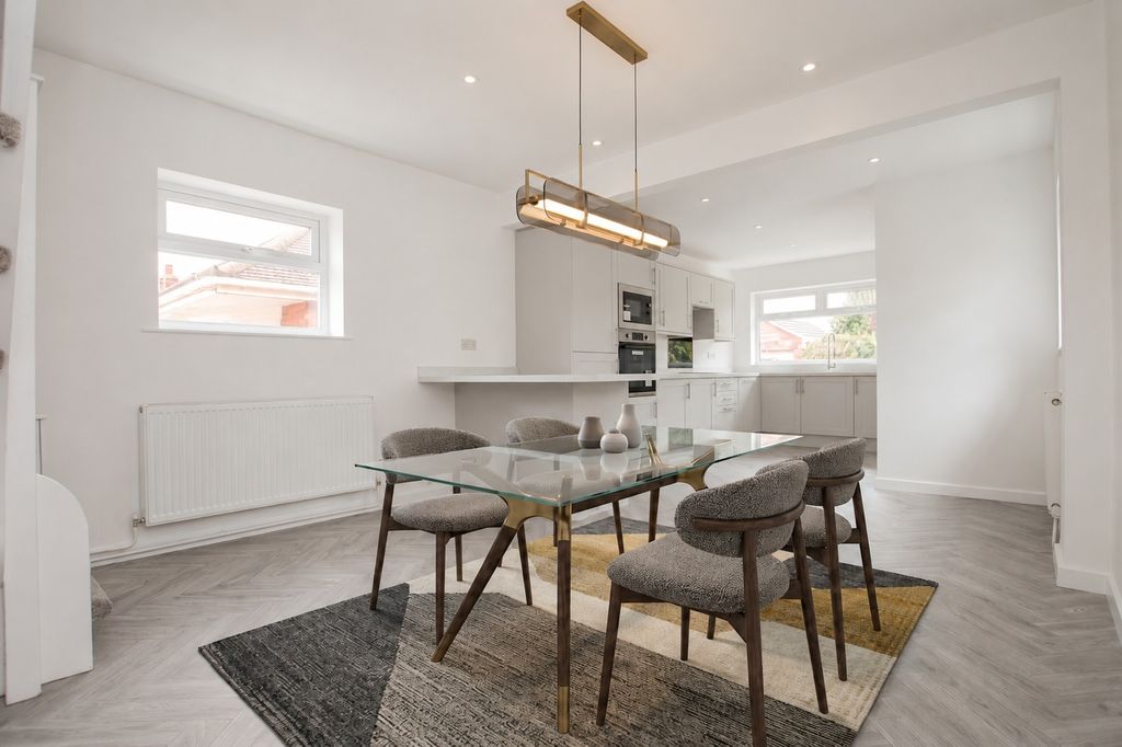 Property photo 2 of 24 5166021