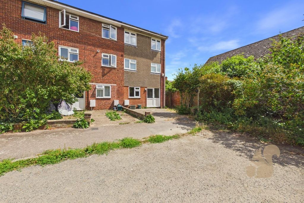 Property photo 1 of 14 Cam01254G0-Pr0490-Still020.Jpg