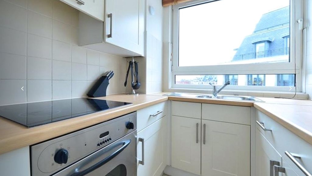 Property photo 3 of 8 Picture No. 12