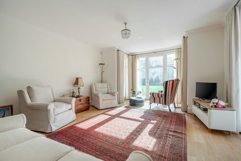 Property photo 2 of 26 1523681-38-6Ab409...