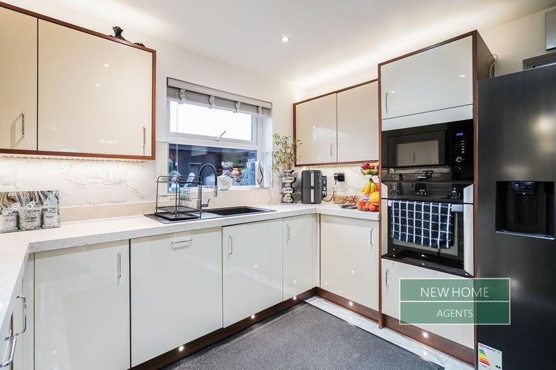 Property photo 2 of 25 Photo 23