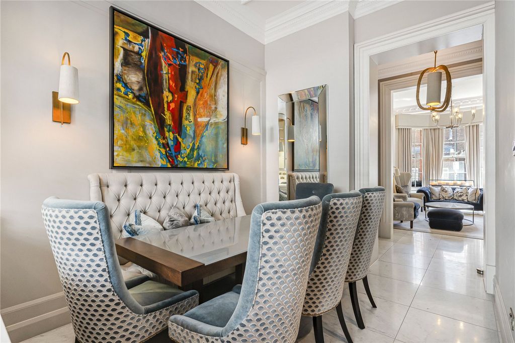 Property photo 3 of 24 Dining