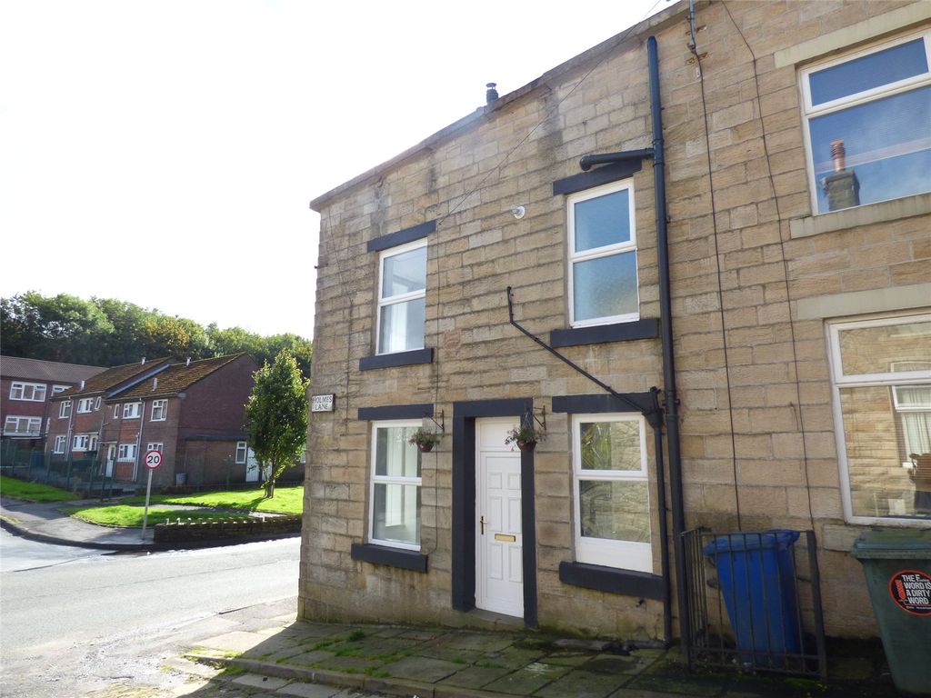 Property photo 1 of 16 External