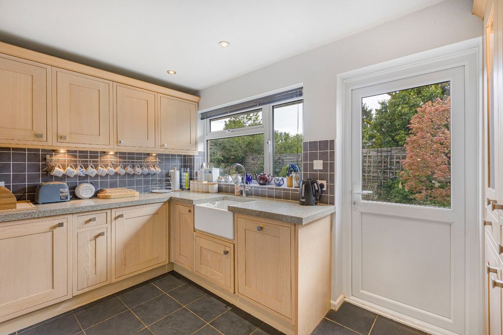 Property photo 3 of 43 4937336