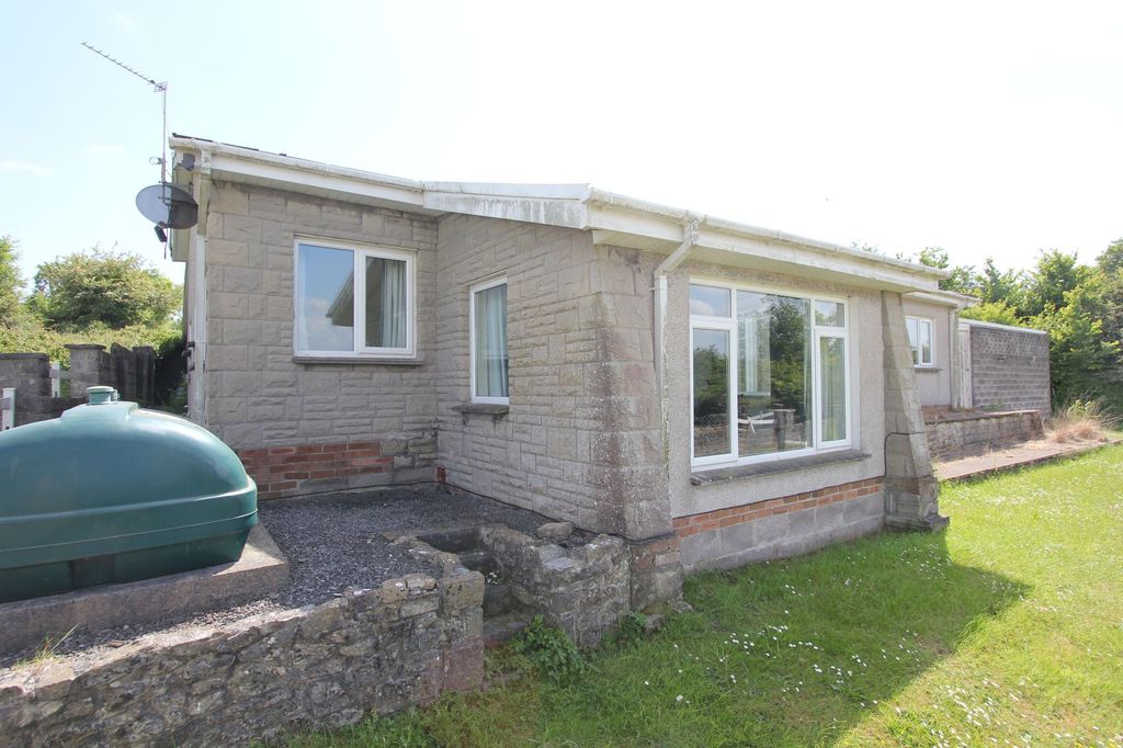 Property photo 2 of 36