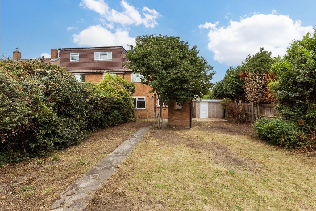 Property photo 2 of 20