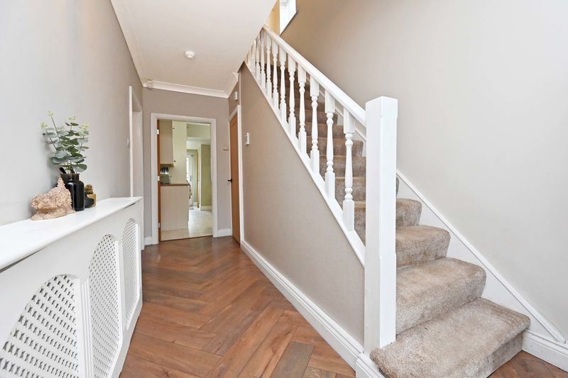 Property photo 2 of 29 Entrance Hall