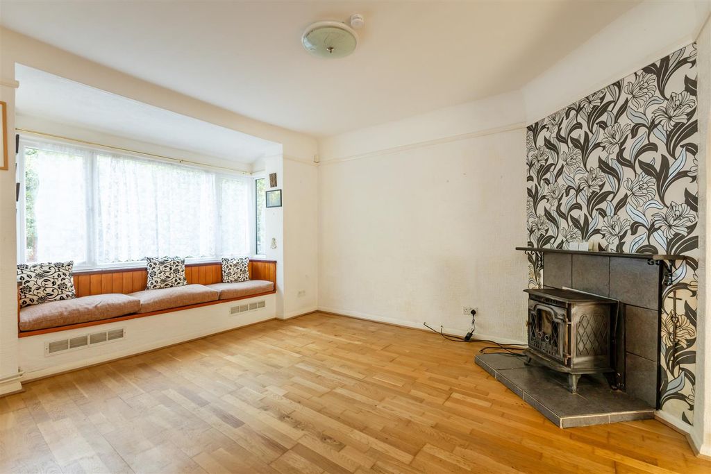 Property photo 3 of 19 Untitled-2658.Jpg