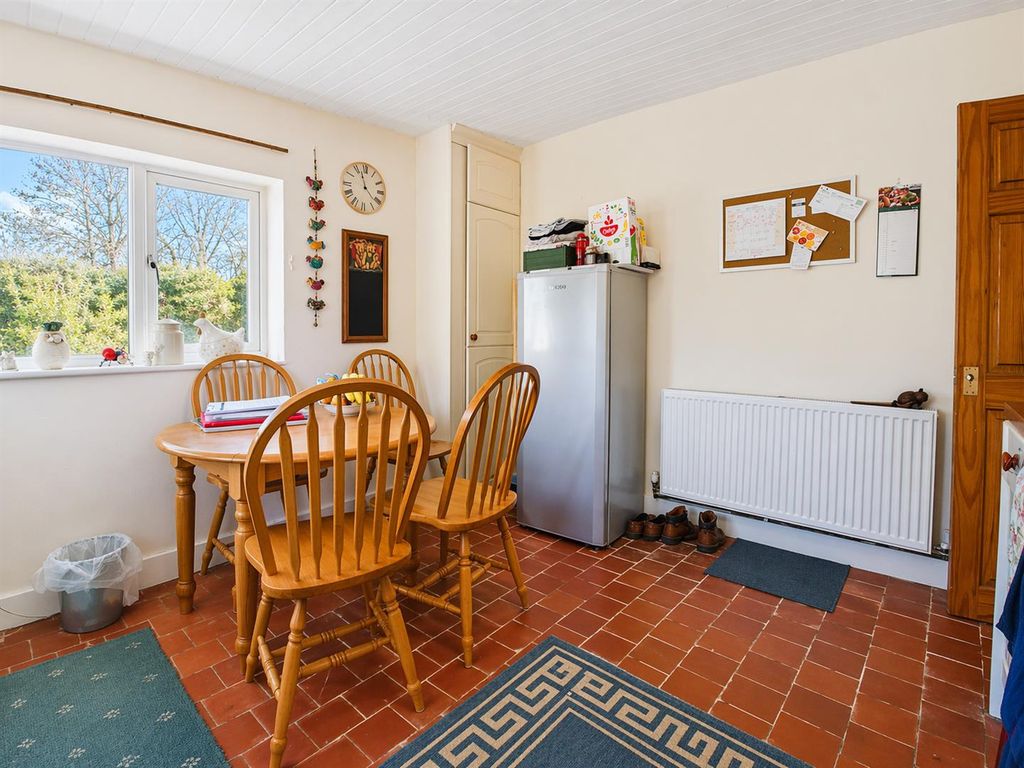 Property photo 3 of 24 3.Jpg