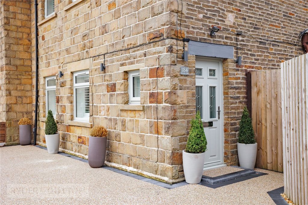 Property photo 2 of 33 Front