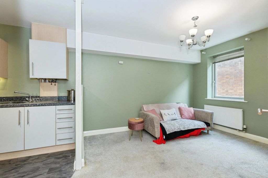 Property photo 2 of 16 Pbox-Img.Jpg