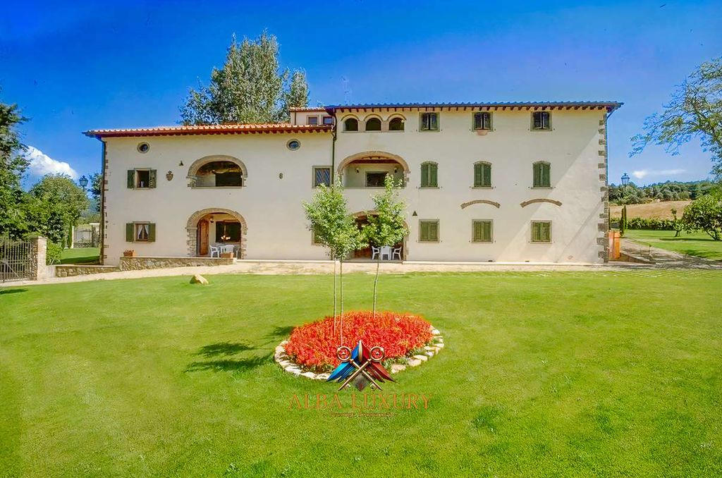 Property photo 2 of 22