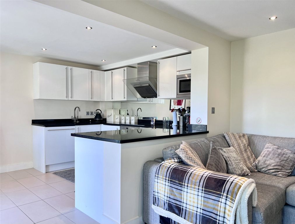 Additional image 7 of 1 bed flat for saleAtlantic House, Ayton Drive, Castletown, Portland DT5