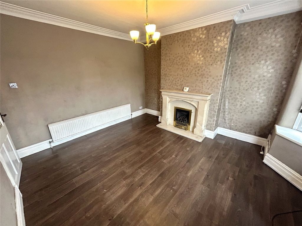 Property photo 3 of 13 Living Room