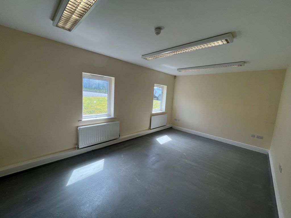 Property photo 3 of 4