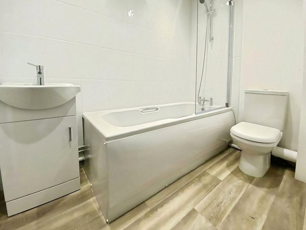 Property photo 3 of 3 Picture No. 04
