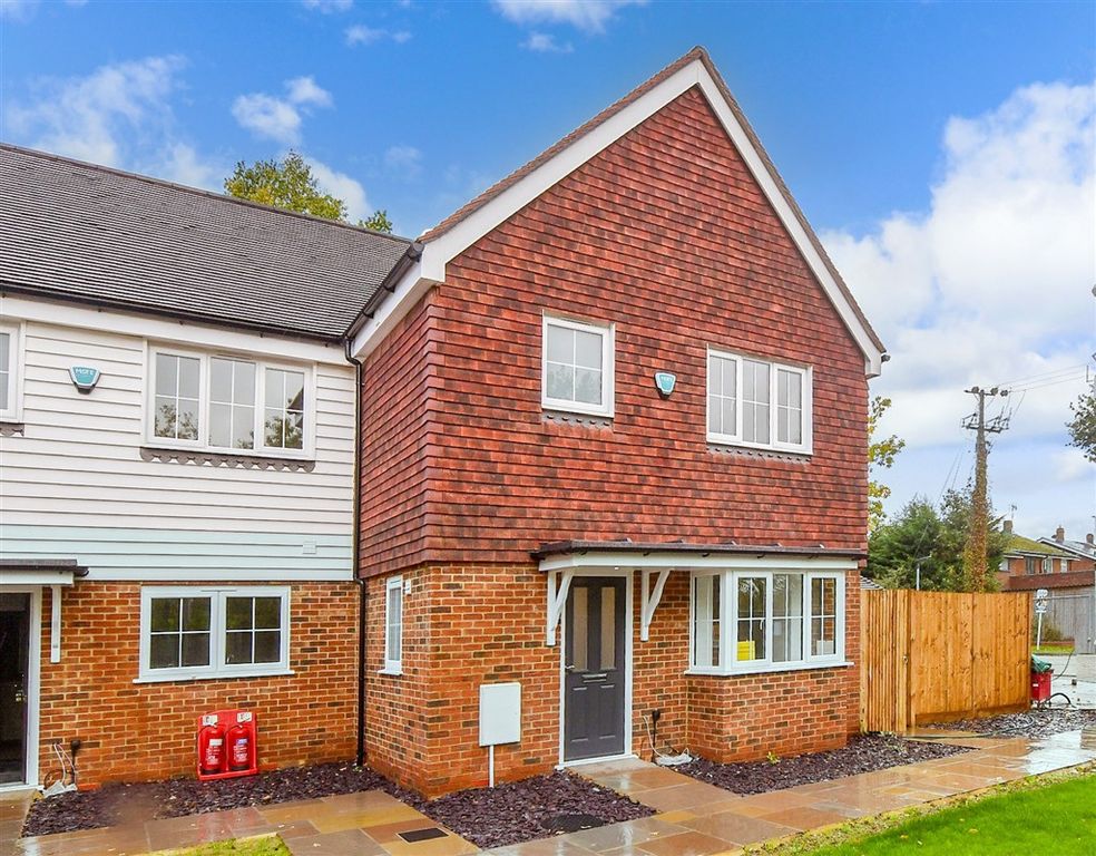 Property photo 2 of 8 Front