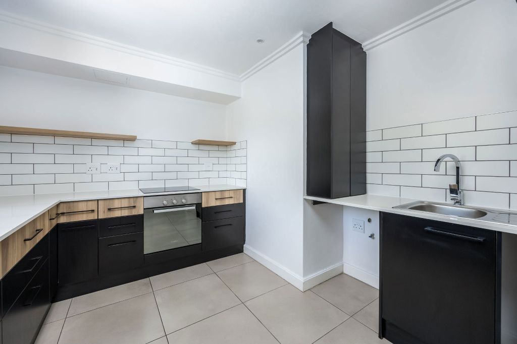 Property photo 2 of 16 Dbv1706568