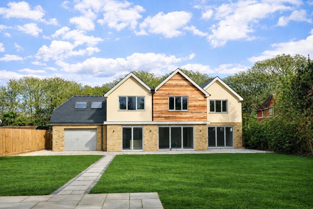 Property photo 3 of 16