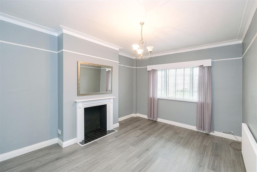 Property photo 1 of 12 47 Malford Court.Jpg