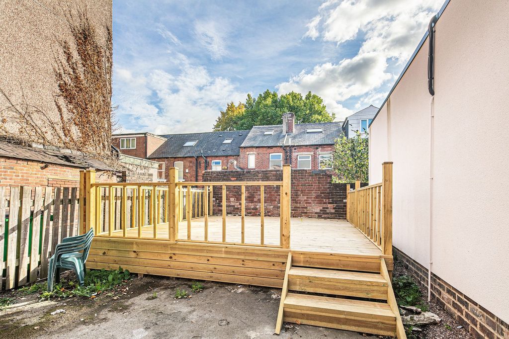Property photo 2 of 11 Bright Raised Wooden Deck With New Railing And Ste...