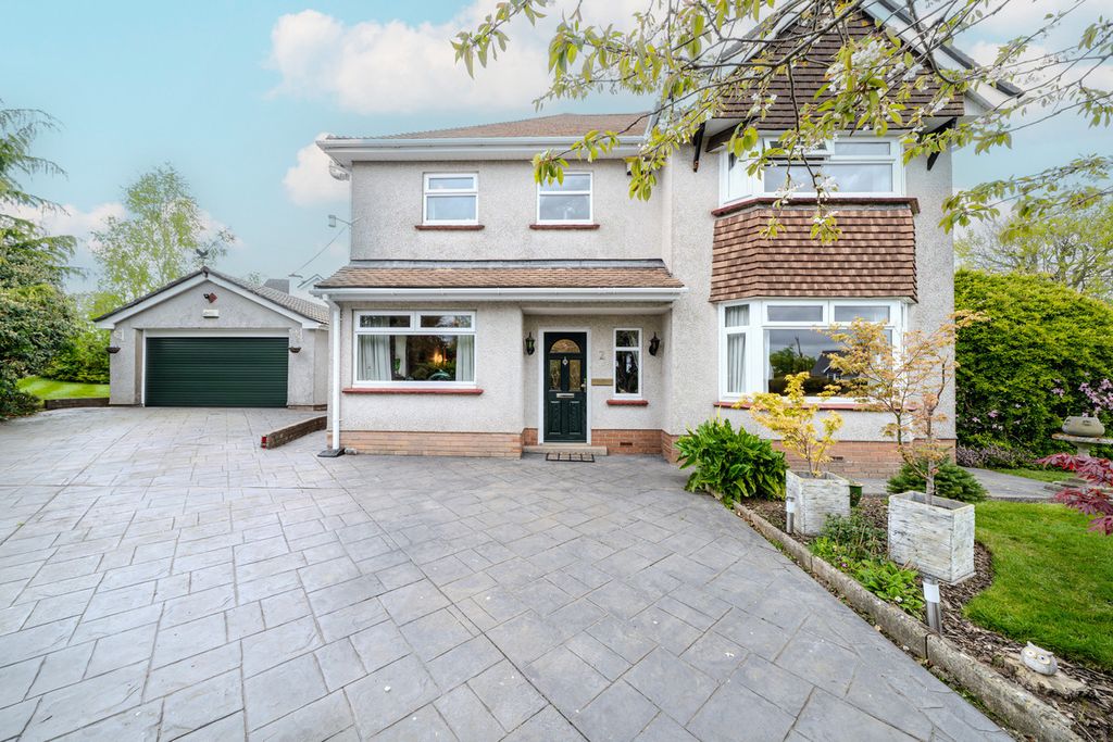 Property photo 1 of 35