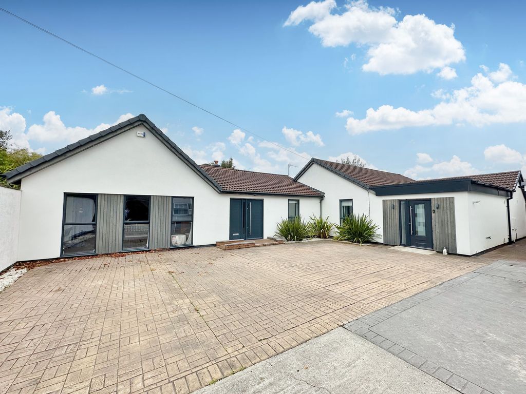 Property photo 1 of 34 Photo 30