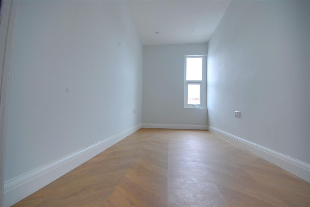 Property photo 3 of 8 Bedoom 2.Jpg