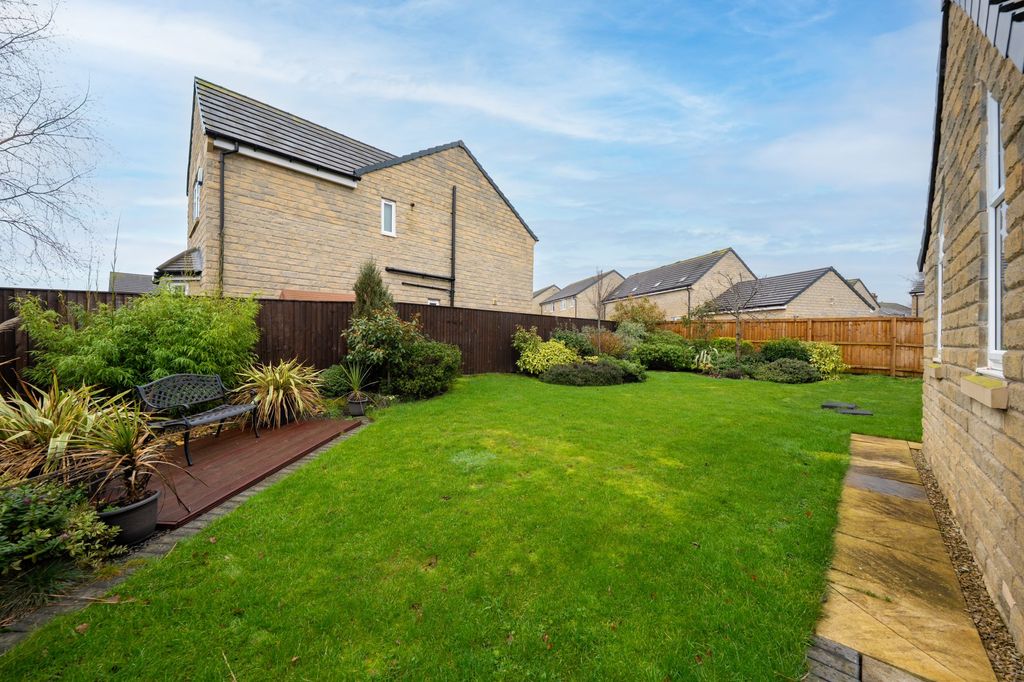 Property photo 3 of 35