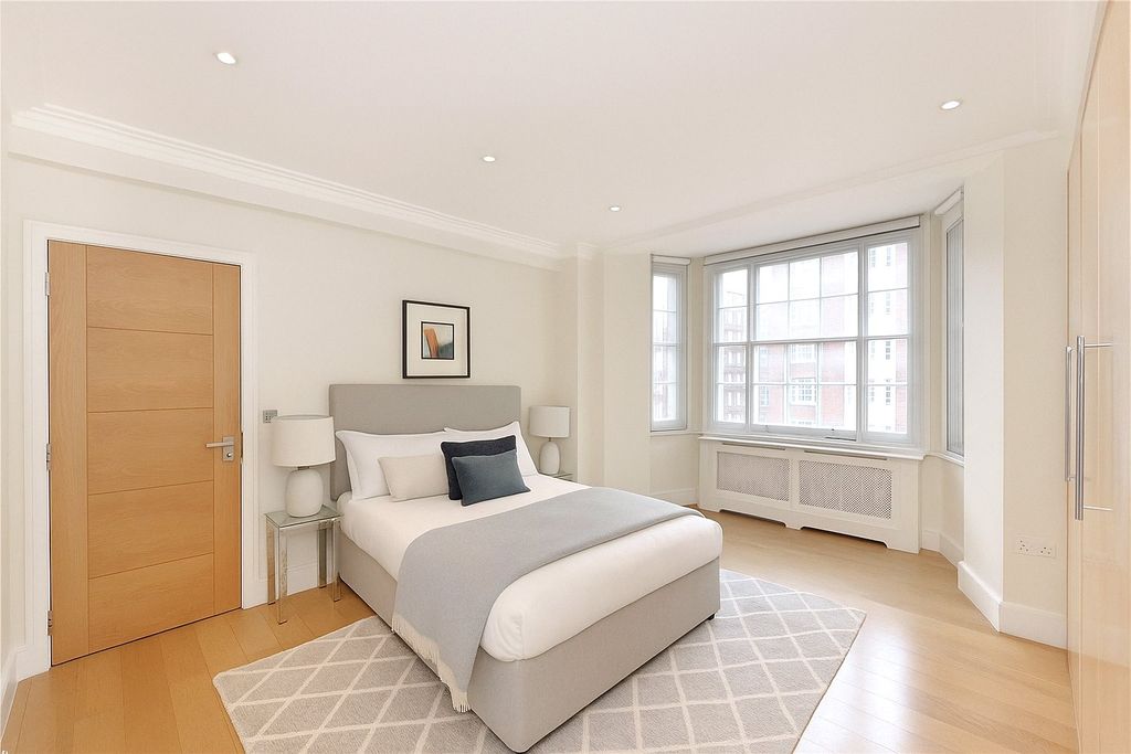 Property photo 2 of 5 Picture No. 28