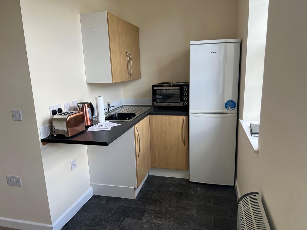 Property photo 3 of 5 Kitchen