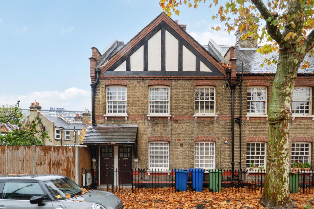 Property photo 2 of 9