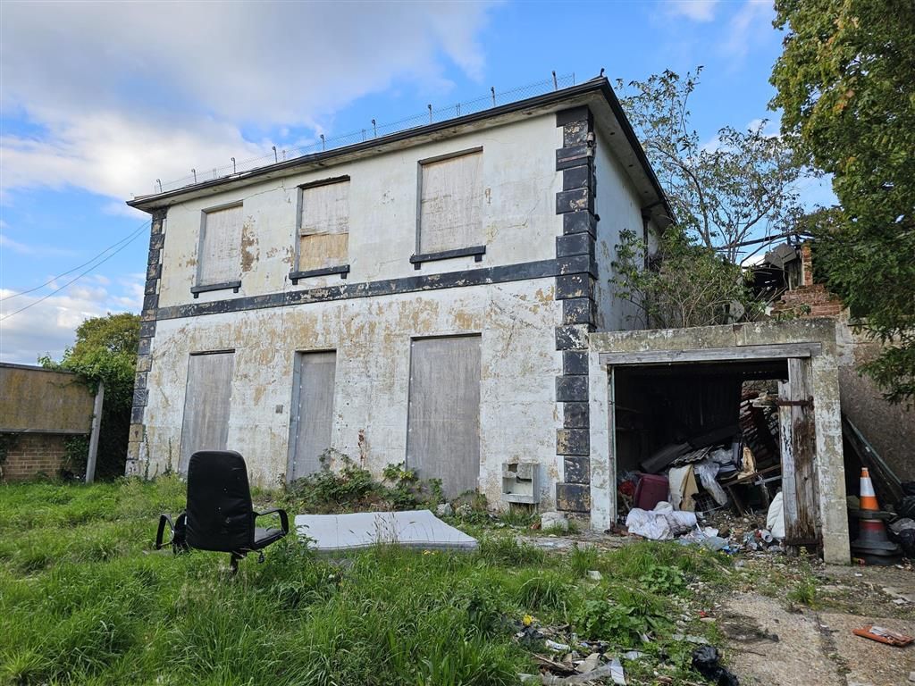 Property photo 1 of 20