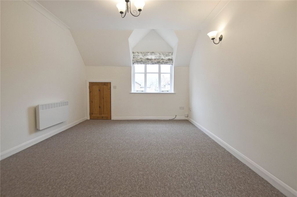 Property photo 2 of 10 Picture No. 08
