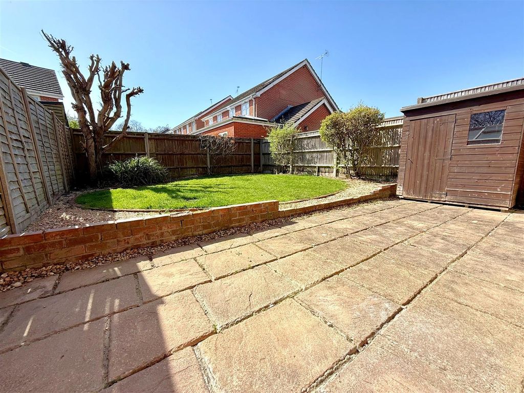 Property photo 2 of 11 Garden 3.Jpg