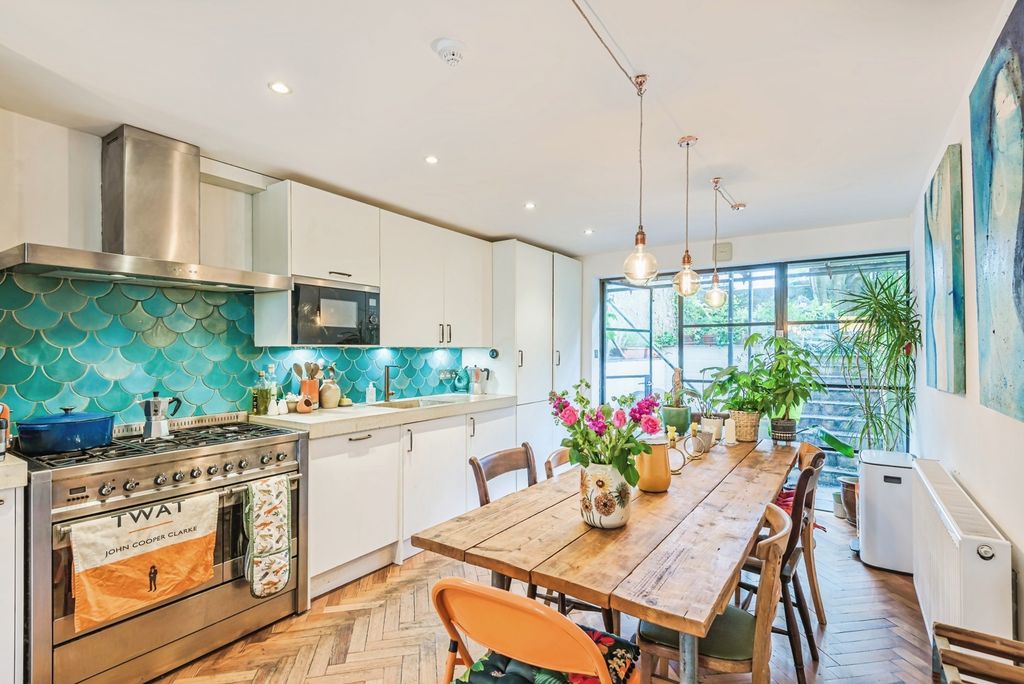 Property photo 2 of 19 Pbox-Img.Jpg