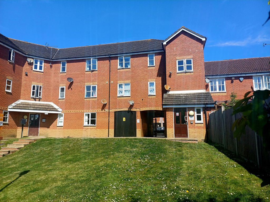 Property photo 2 of 17